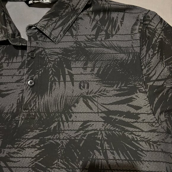 Travis Matthew Polo Shirt Large Black Floral Lightweight Golf Outdoor - Picture 2 of 7